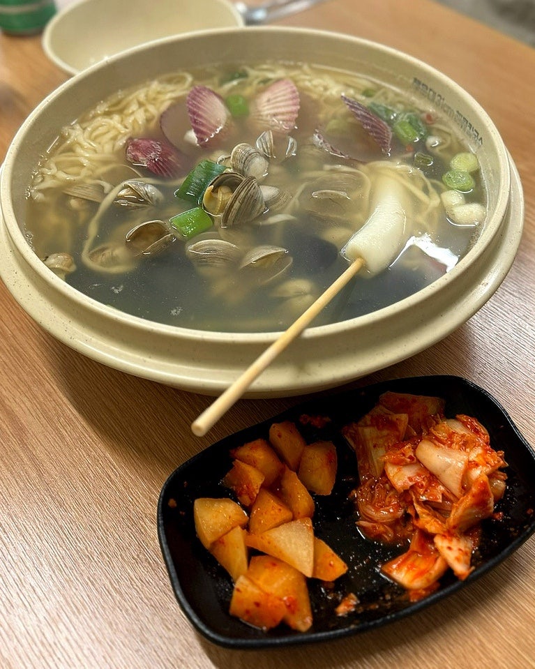 해운대 맛집 좌동재래시장 해운대31cm해물칼국수 본점 후기