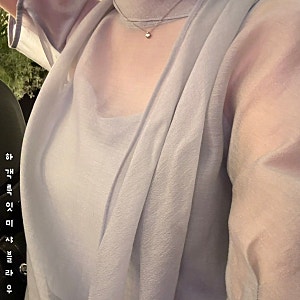 결혼식 하객룩_ 잇미샤 롤 카라 리본 블라우스