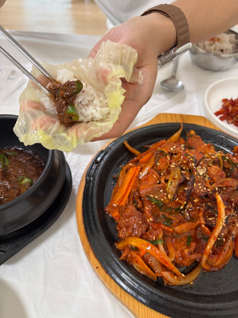 강릉 중앙시장 근처 현지인 맛집 시골쌈집 제육쌈밥