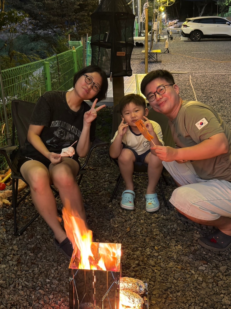 You'll regret not knowing this place for autumn camping! Geumgye Campsite, a pet-friendly campsite in Gongju