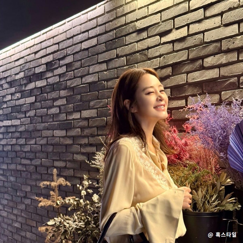 김혜수 블라우스에 와이드팬츠 | 곧 60인데 핏이 다른 이유