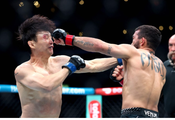 UFC 최두호, 핏불에 1R TKO 패배…8년 만의 랭킹 재진입 무산