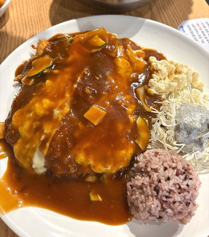[수원 맛집] 뚱보아저씨 아주대점 • 경양식 돈가스, 비빔국수 찐맛집!!