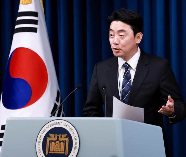 “강훈식은 누구?” 3선 국회의원→이재명 초대 비서실장…취임 15개월 만에 사의 표명