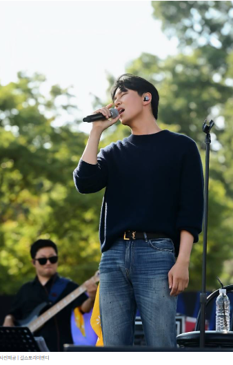김남길 신인 가수로 페스티벌 등장, 직접 소개한 첫마디