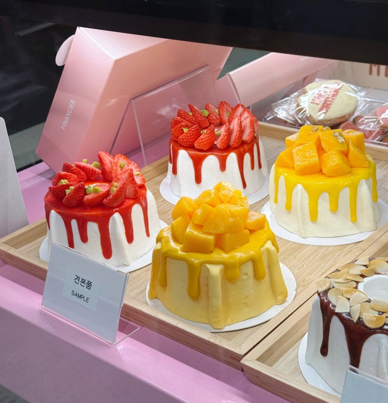 더현대서울 디저트 맛집 마사비스 더현대서울 팝업 선물하기 좋은 쉬폰케이크와 휘낭시에