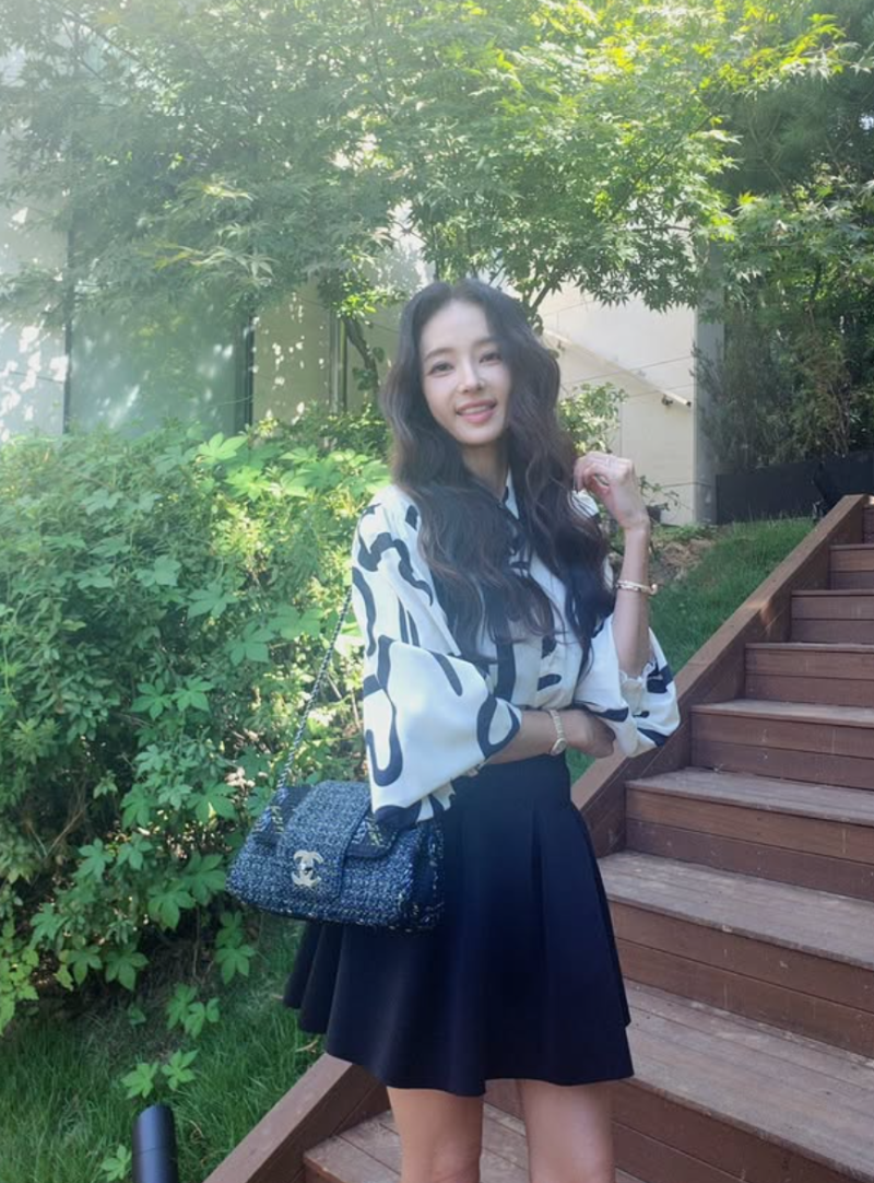 한채영, 또 달라진 얼굴에 성형설 재점화…이번에도 직접 해명은 없었다