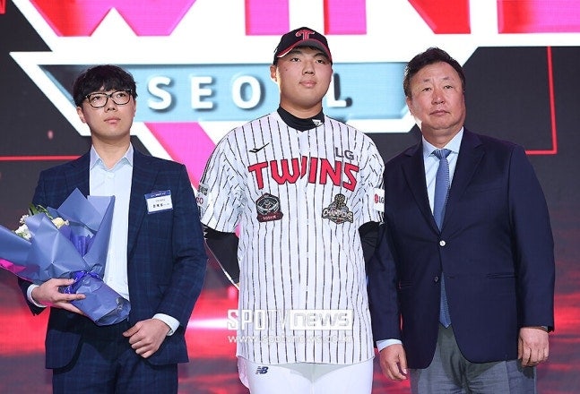 LG 신인 드래프트 윤예성 지명, 차명석 단장이 웃으며 전한 현장 분위기