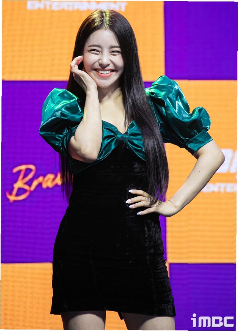 브브걸 유정, 청순 미모 뒤 숨겨진 반전 글래머 몸매 공개!