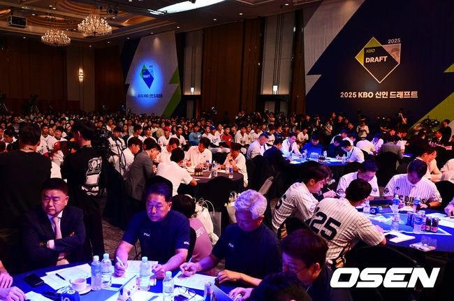 ⚾ “양키스 40억 거절한 하현승” KBO 15억 신인?…정말 제 몫을 할까｜2027 신인드래프트·키....