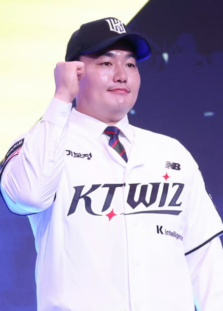 최지만, 1라운드 10팀 모두 지나쳤는데… KT가 15순위에서 이름 부른 이유