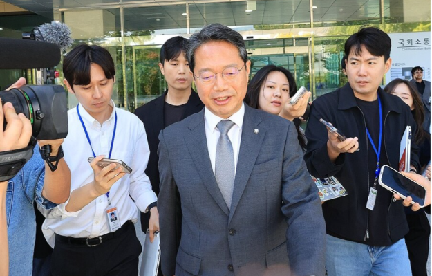 김승원, 자진사퇴 직전 무슨 일이 있었나…성추행 탄원서 내용 일파만파