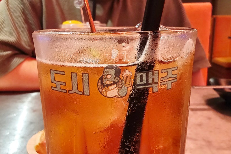 강남역 술집 코리안좀비 정찬성 맥주집 도시맥주 힙한 분위기 안주 맛집