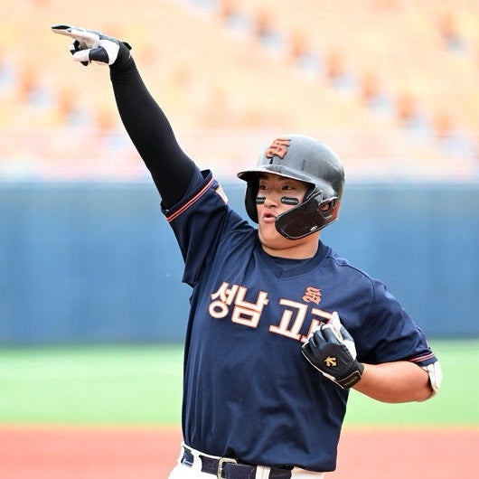LG가 10라운드에서 픽한 이동욱이 이호준 감독의 아들이라고? LG에서 아버지를 넘어설 재목이 ....