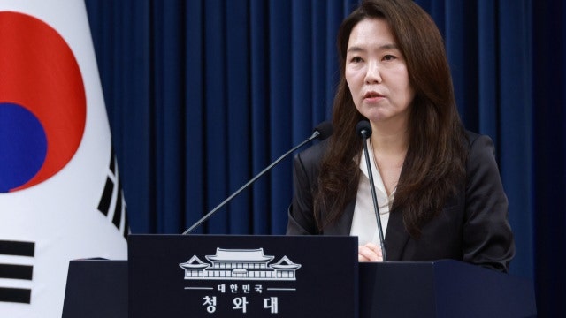 靑 대변인, 김승원 탄원서 질문에 "인사권으로 답 끝났다"... 가십에 답할 의무 없어