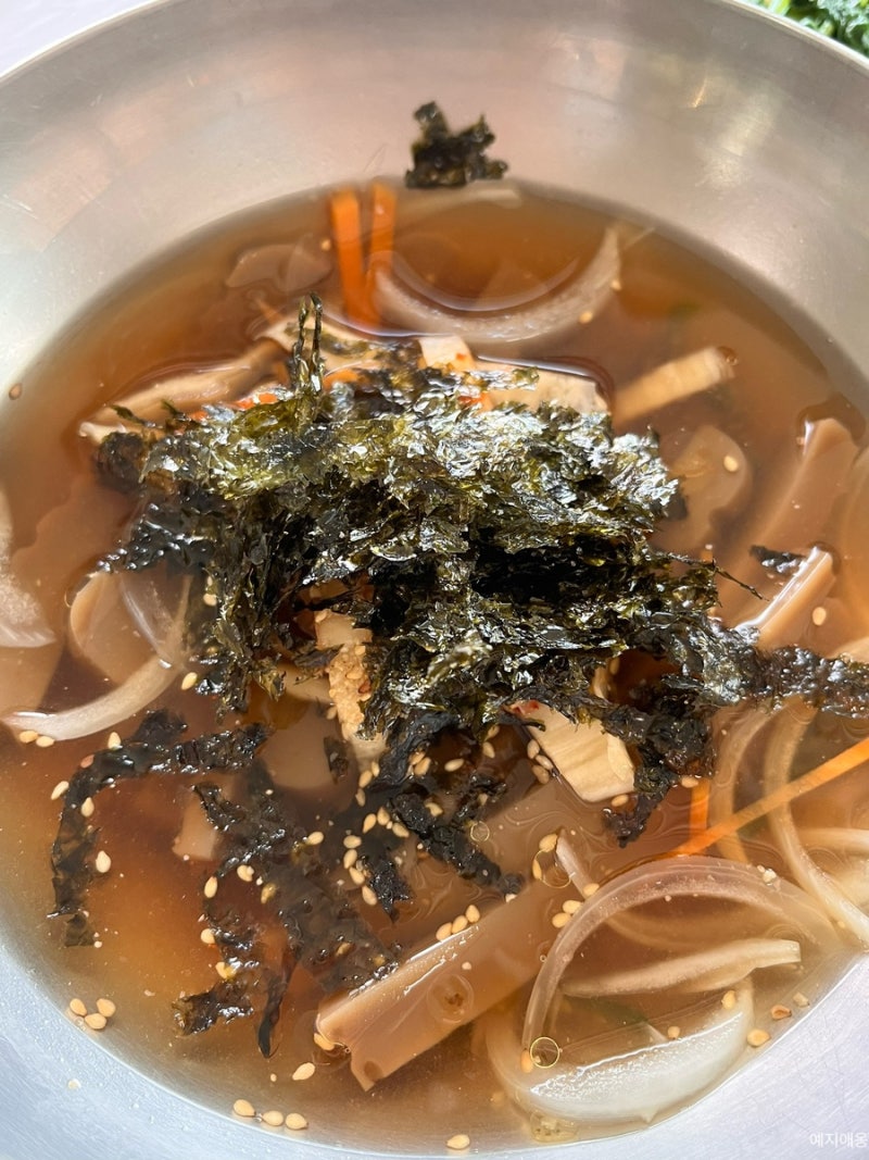 단양 맛집 | 투구봉가든, 정겨운 할머니 손맛과 탁 트인 뷰 보면서 묵밥 먹고 온 솔직후기 (내....
