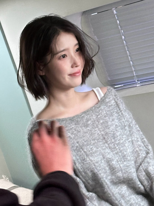 ఇ 가을 위시리스트. zip | 아이유 [이 별로부터] 니트 손민수 하려고 찾아본 회색 니트 모음 ....