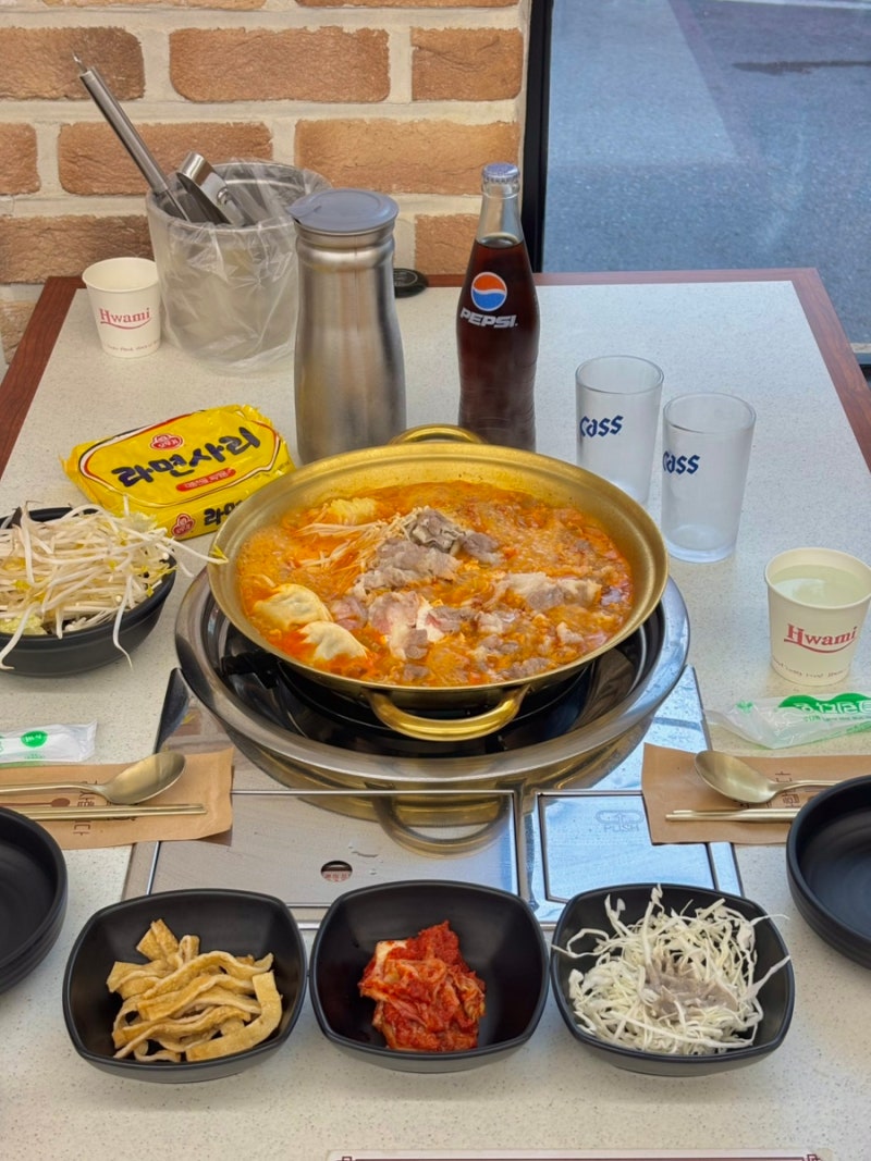 춘천 퇴계동 시외버스터미널 남춘천역 근처 부대찌개 맛집 황금로부대전골