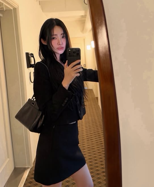 며칠 사이 셋이나 들었다... 요즘 연예인들이 줄줄이 드는 명품 신상백