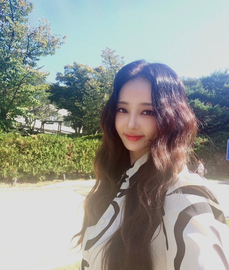 “한채영 맞아?” 또 달라진 얼굴…성형설 부인했는데 반응이 놀랍다