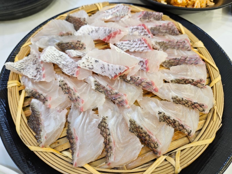 강릉 경포대 가성비 횟집｜참돔 유비끼회 2인 8만원 삼삼이네 경포대본점