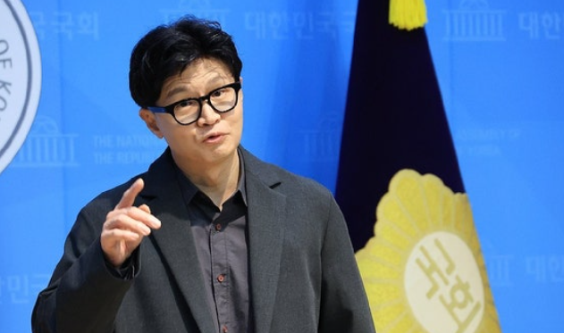 [속보] 김승원 탄원서 확인했다는 한동훈…사퇴 뒤 김민석·민주당 책임론 확산