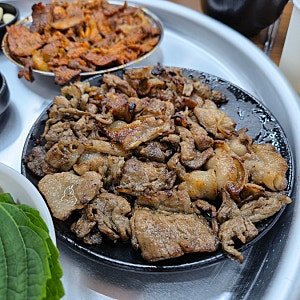 대구 칠성시장 단골식당 연탄돼지불고기 주말 방문 후기