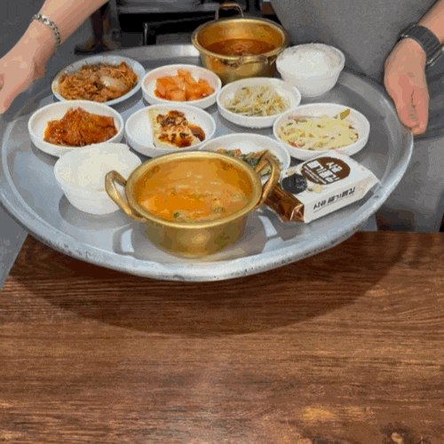 경동시장 아침밥 맛집 영산강식당 상인들이 찾는 푸짐한 백반과 청국장