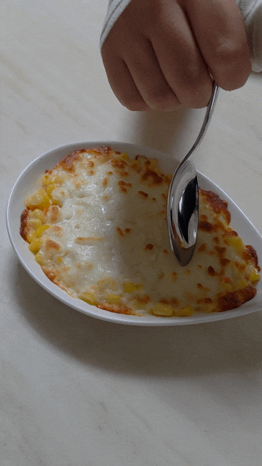[Lucy's HomeCook] 오븐으로 구워 더 특별한! 오리지널 콘치즈 & 마라 콘치즈 만들기