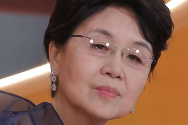 심수봉 김다현 공개 비판 저격 했다가 욕먹는 심수봉,발언 뭔데 논란 비판이다 아니다 의견 ....