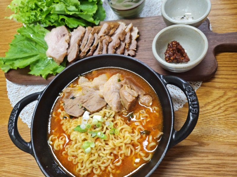 SNS화제! 진라면 스프로 수육만들기, 간단한요리 오뚜기 진라면, 요즘 유행레시피 라면수육만....