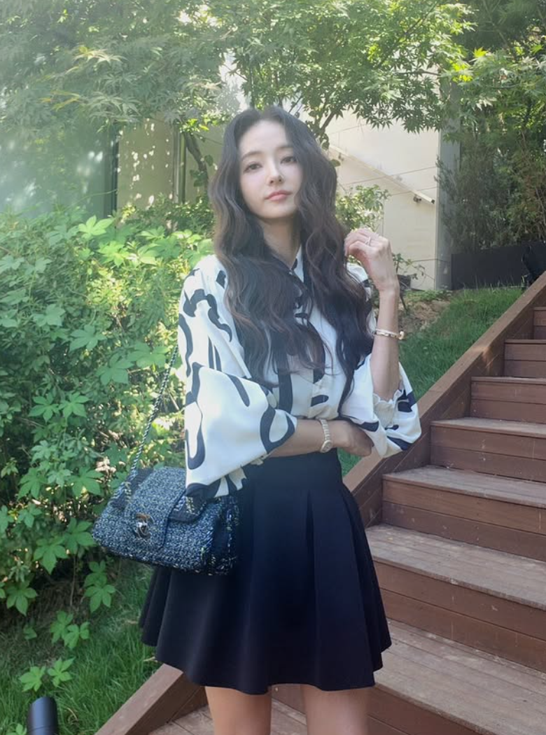 “Good morning” 한마디였는데…한채영 사진에 또 성형설, 3개월 전에도 반전 있었다
