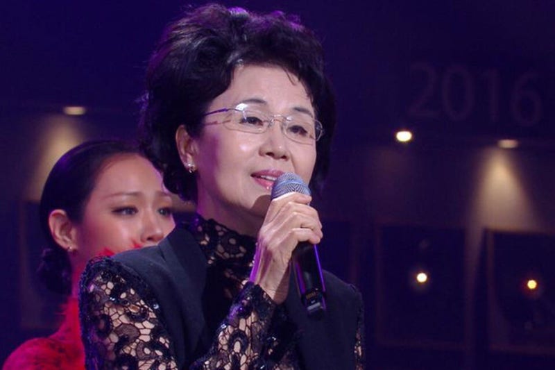 심수봉, 홈페이지 마비 사과, "입이 열 개라도 할 말 없다" 결국 공개 사과