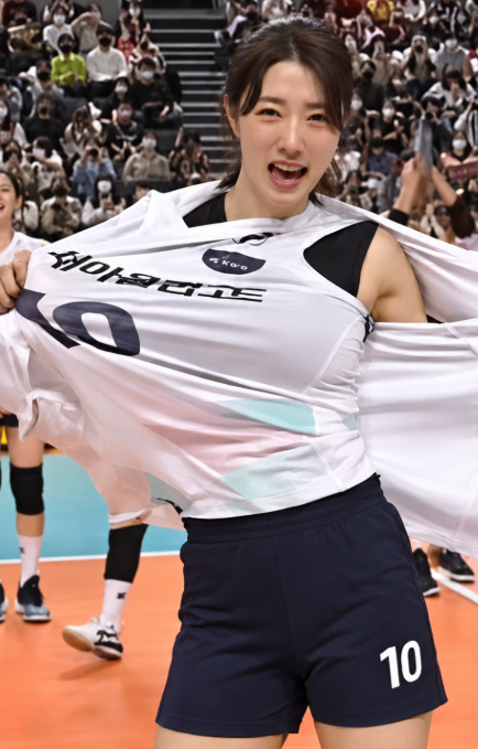 “김연경 떠나자 국내 연봉 1위”…8억 받는 강소휘, 지금까지 얼마나 벌었을까?