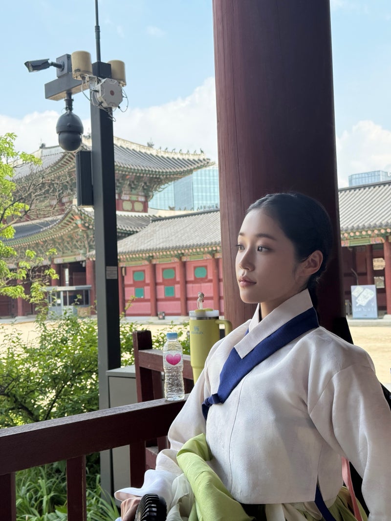 ‘언니네 산지직송3’ 노윤서 맞아? 털털한 예능 막내가 하와이 가자 분위기 확 달라졌다