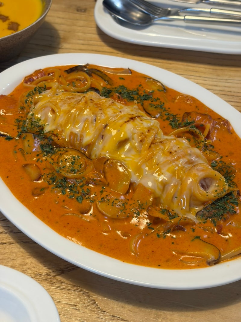 창원 가로수길 야외테라스 있는 애견동반 브런치 맛집 더브리지
