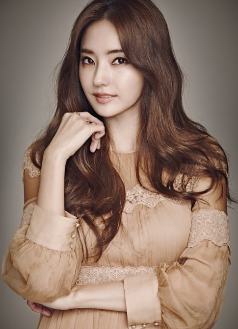 한채영 근황, 확 달라진 얼굴? 성형설보다 놀라운 바비인형 비율