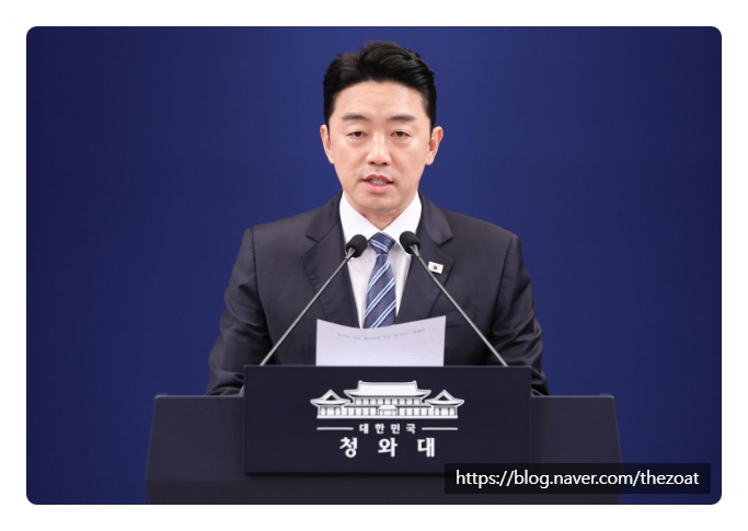 강훈식 비서실장 사의 표명, 수용 여부는 아직 미정