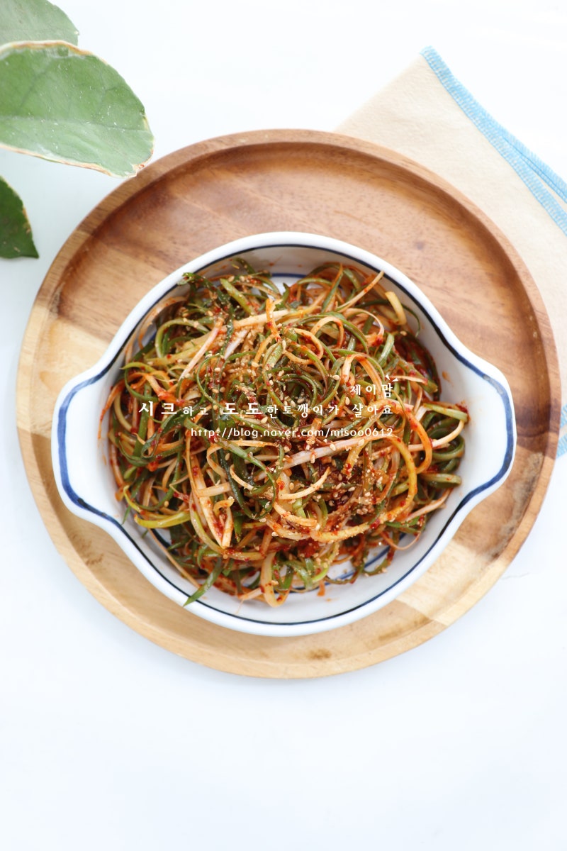 느끼함 싹 잡아주는 파절이 만드는법 새콤달콤 파무침 파채 무침 양념