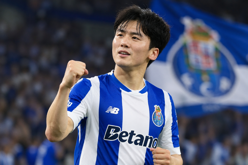황인범 포르투 데뷔골 터졌다! 30번째 생일에 벤피카전 쐐기골…이보다 완벽할 수 있을까