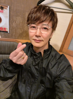 "벌써 52세라고?"…윤상현, 수염 밀고 확 달라진 근황에 日 팬들 '열광'