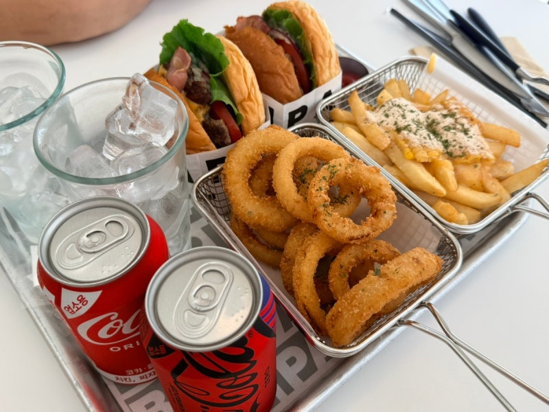 강릉 강문해변 애견동반 식당, 수제버거가 맛있는 '번패티번 버거 DT'