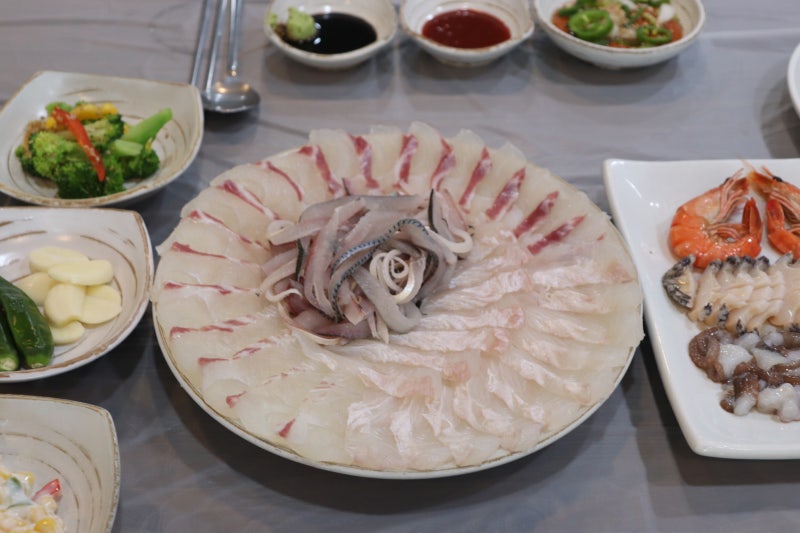 부산 자갈치시장 횟집 어디 가지? 제철회 푸짐하게 먹고 온 영도다리횟집