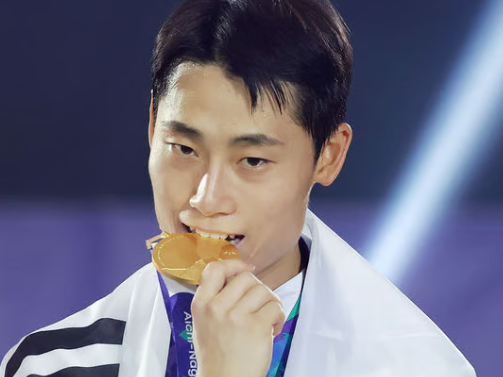 테크볼 이준석 금메달 우승 소감 지금 죽어도 행복? 축구 접고 대기업 그만둔 사연 정리