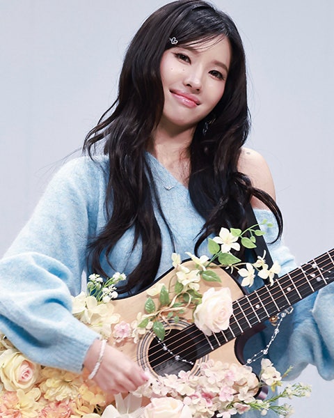 아이들 소연 목걸이 패션｜아니아하이에 실버 쉘 펄 클러스터 목걸이 N074-06H