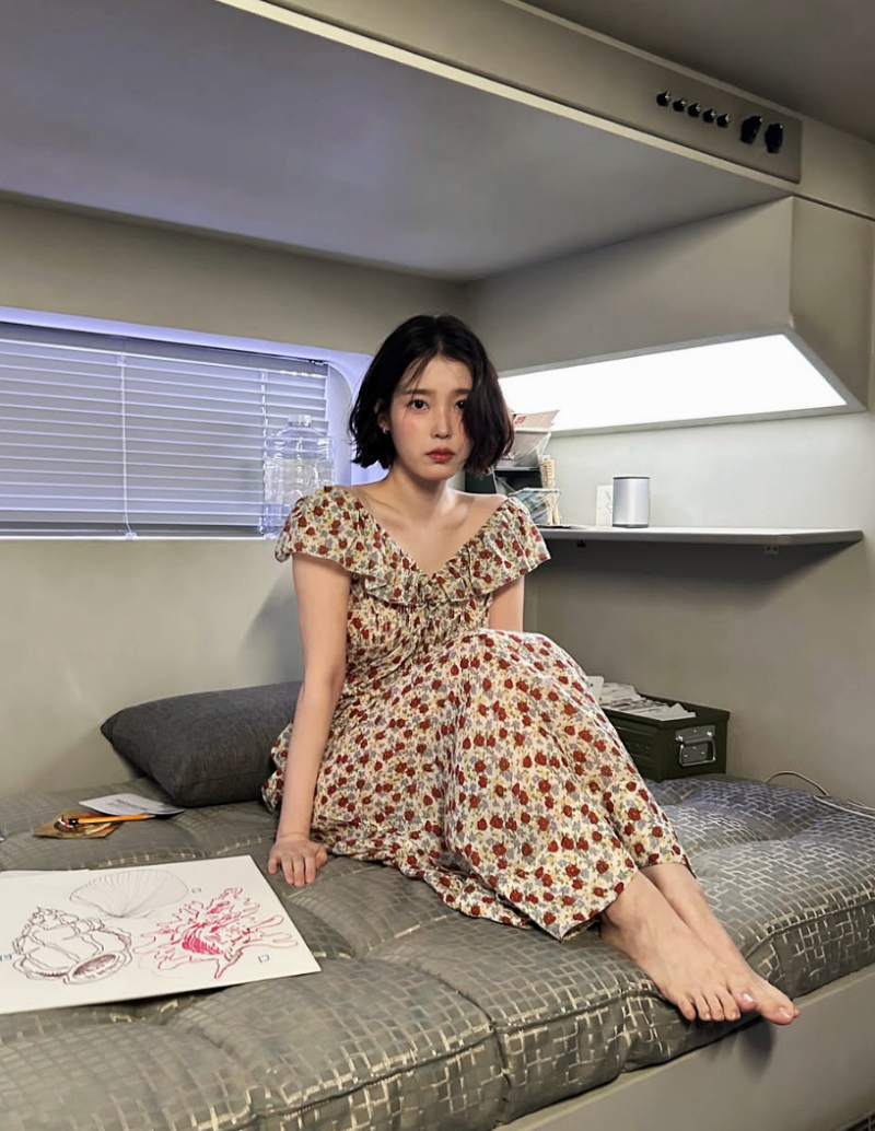 긴 머리보다 단발이 좋다더니! 아이유 단발 패션으로 추구미 완성