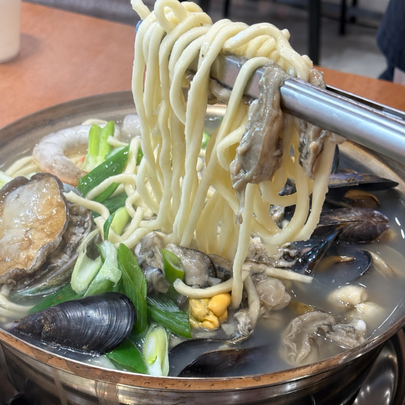 전주 중앙시장 맛집 강경해물칼국수｜해물 가득한 칼국수 후기