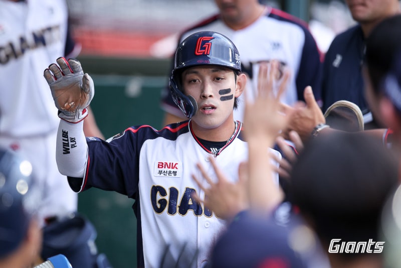 너무 늦게 터진 16안타…롯데 3연승이 오히려 2027에 중요한 이유