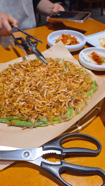 부산 전포동 맛집 1984그수육집칼국수, 수육에 새우전 칼국수까지 푸짐하게