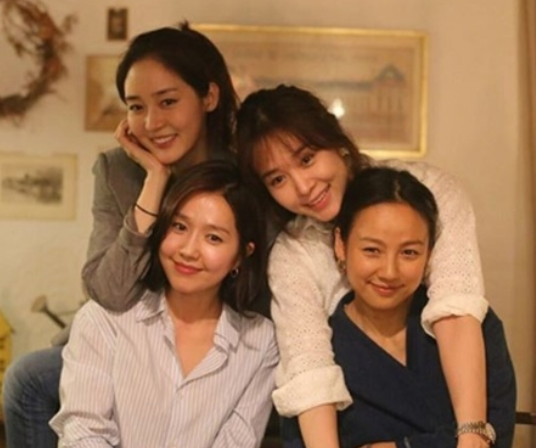 "드디어 돌아왔다!" 핑클 21년 만에 완전체 재결합 공식 발표…이효리·옥주현·이진·성유리 ....